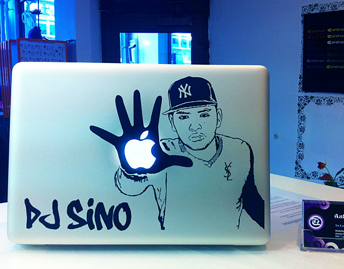 DJ Sino Velasco First Mac Book Pro Design